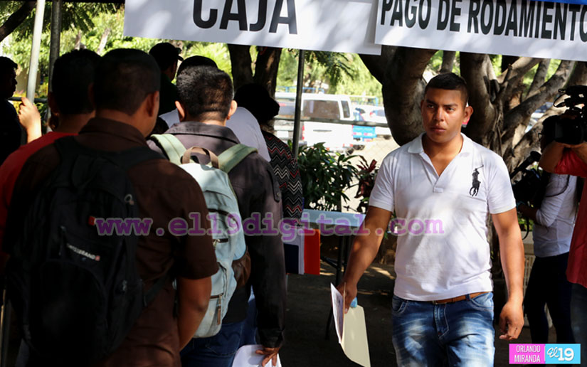 Conductores adquieren Stickers de Rodamiento 2017