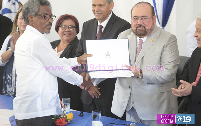 CSE juramenta y acredita a diputados ante el Parlacen