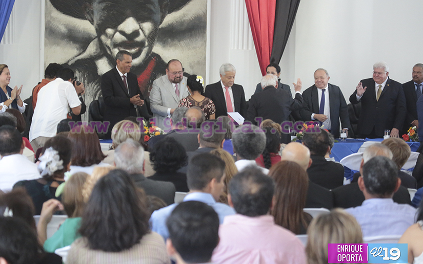 CSE juramenta y acredita a diputados ante el Parlacen