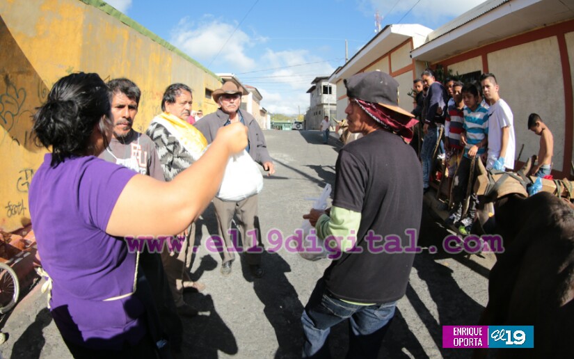Diriamba vive tradicional tope de carretas