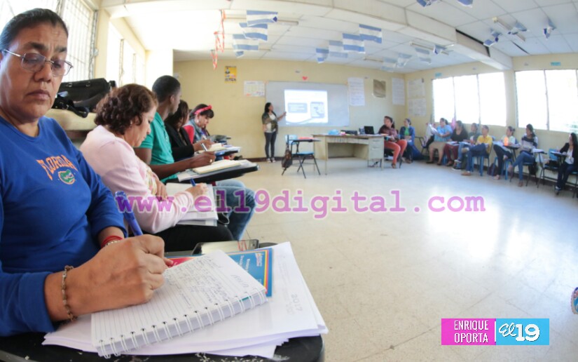 Maestros se capacitan en Diriamba para fortalecer calidad en la educación