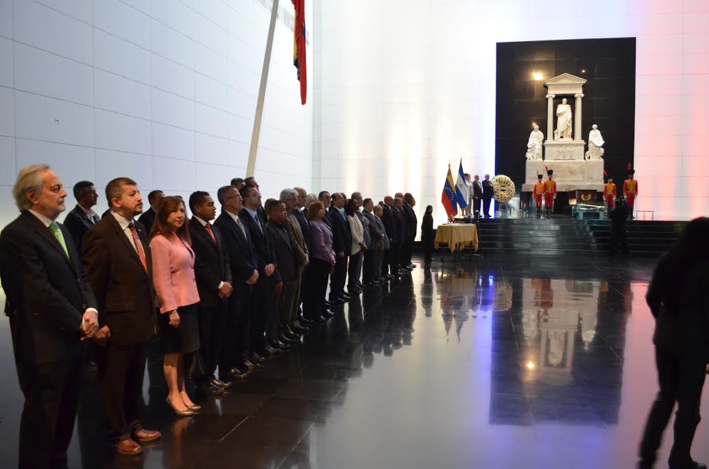 En Fotos: Rinden honores a Darío en el Panteón de Caracas