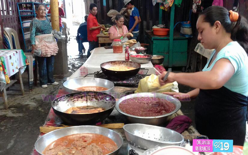 Bomberos continúan inspecciones a tramos de comiderias en el mercado Oriental
