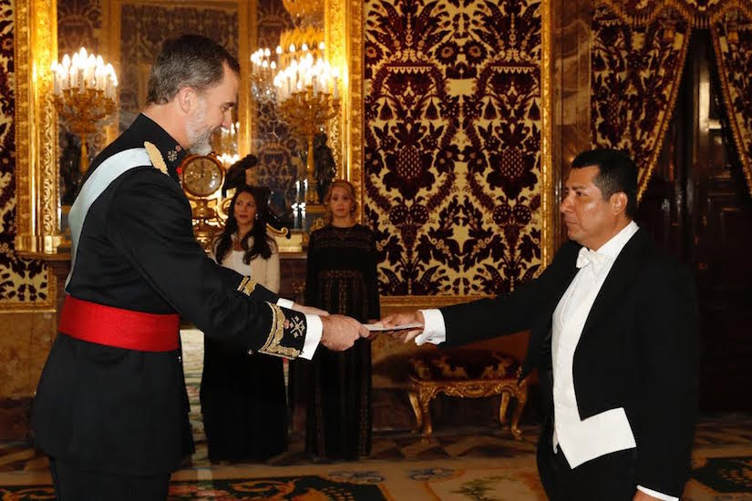 Embajador de Nicaragua en España presenta cartas credenciales al Rey Felipe VI (VIDEO)