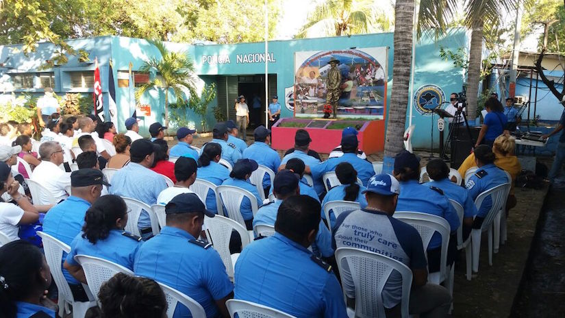 Policía de León rinde homenaje a Rubén Darío 