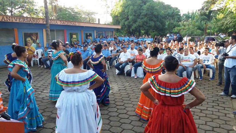 Policía de León rinde homenaje a Rubén Darío 