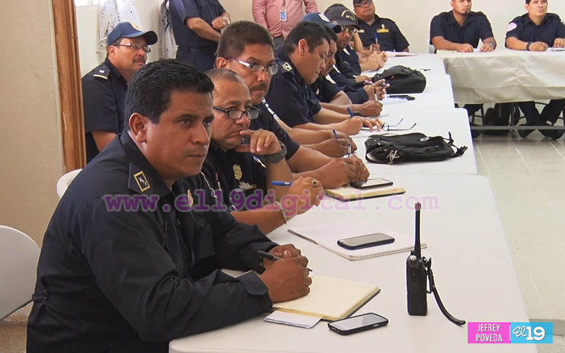 Bomberos refuerzan conocimientos sobre manejo adecuado de cilindros de gas