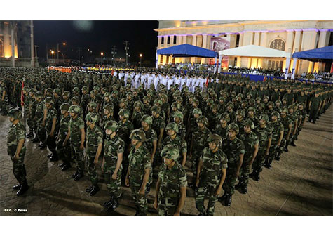 Daniel y Rosario presiden Acto del 34 Aniversario del Ejército