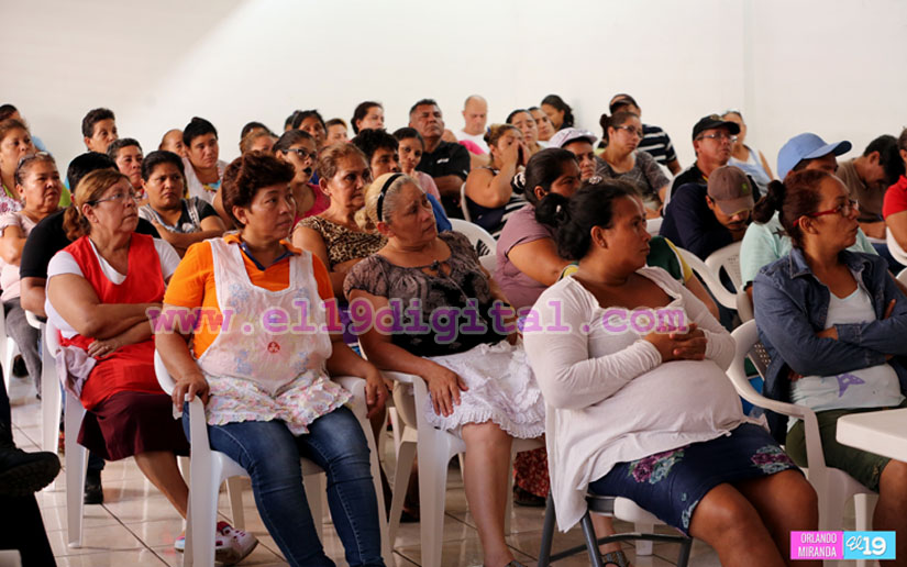 Comerciantes del Oriental conocen medidas para manipular tanques de gas
