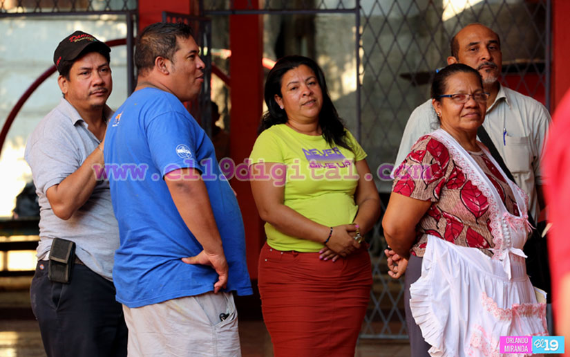 Comerciantes del Oriental conocen medidas para manipular tanques de gas