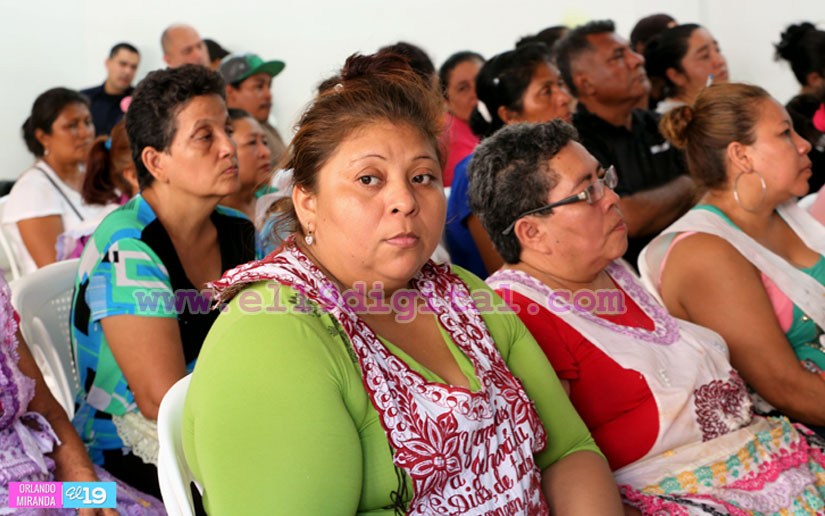 Comerciantes del Oriental conocen medidas para manipular tanques de gas