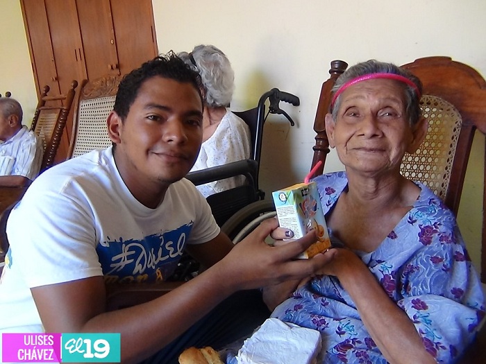 Promotoría Solidaria comparte actividades recreativas con personas de la tercera edad