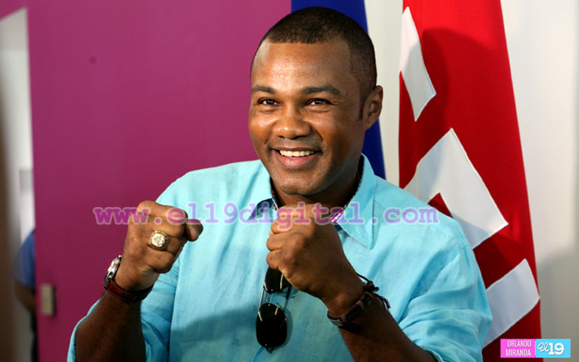 Llega a Nicaragua Félix “Tito” Trinidad