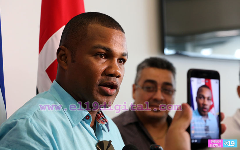 Llega a Nicaragua Félix “Tito” Trinidad