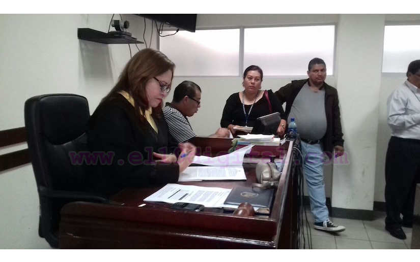 Admiten acusación contra implicados en asesinato de policías