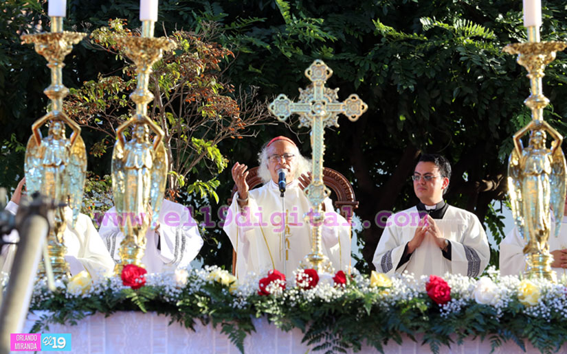 Masaya se desborda en Procesión de Cristo Rey