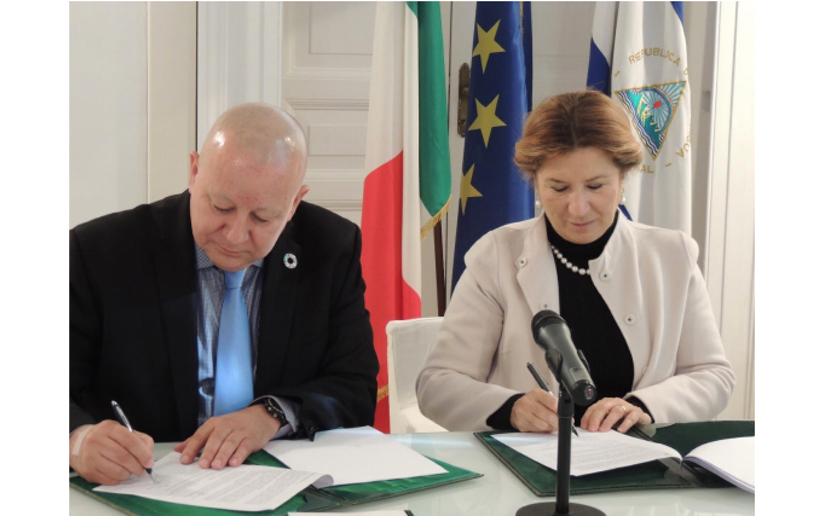 Italia interesada en implementar educación a distancia con Nicaragua