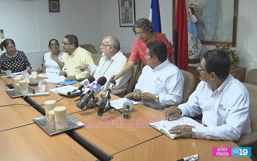 Mific confirma abastecimiento del pollo solidario en mercados capitalinos