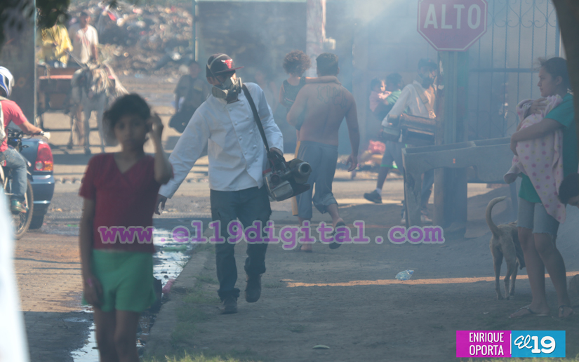 Brigadas de salud llegan al barrio Adolfo Reyes