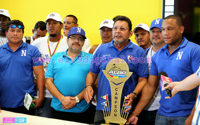Retornan a Nicaragua los Campeones de la Serie Latinoamericana de Béisbol 