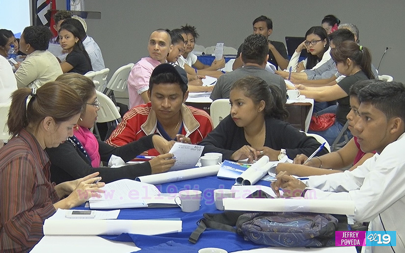 Definen uso de tecnología educativa en formación para estudiantes de secundaria