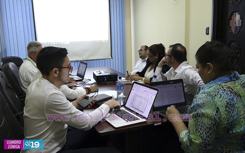 Universidad en Línea da detalles de sus 45 carreras y cursos y del proceso de matrícula