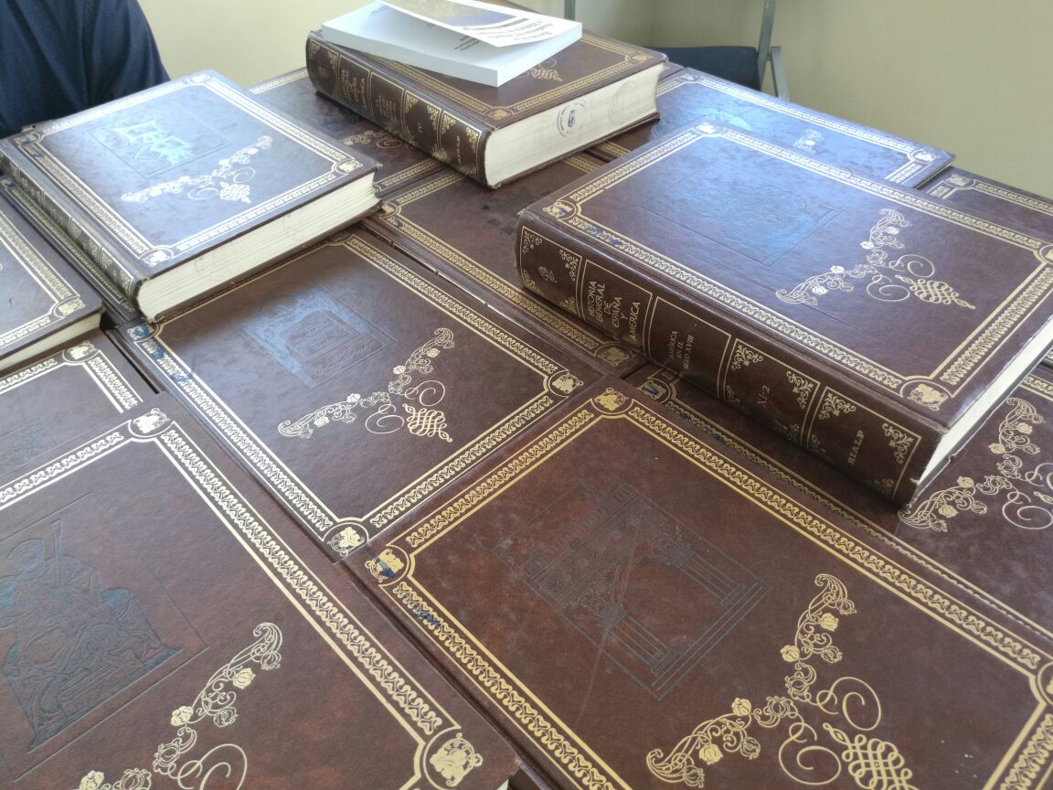 Descubra los secretos que guarda la biblioteca de un panteón antiguo de Managua