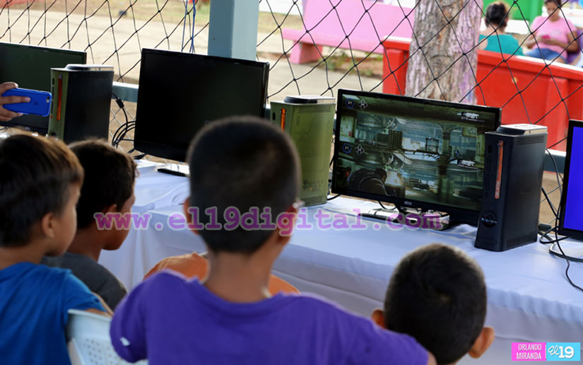 Los pequeños “gamers” toman el control de un parque de Managua