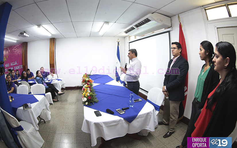 Servidores públicos del INVUR se capacitan en educación financiera