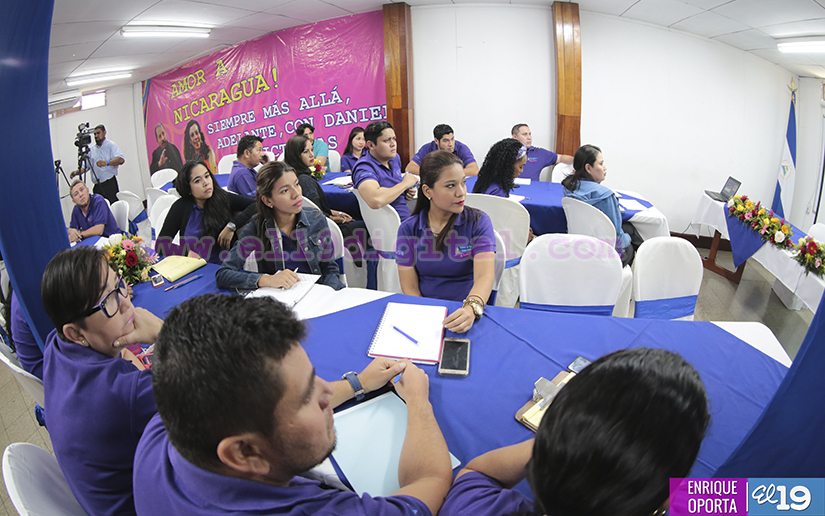 Servidores públicos del INVUR se capacitan en educación financiera