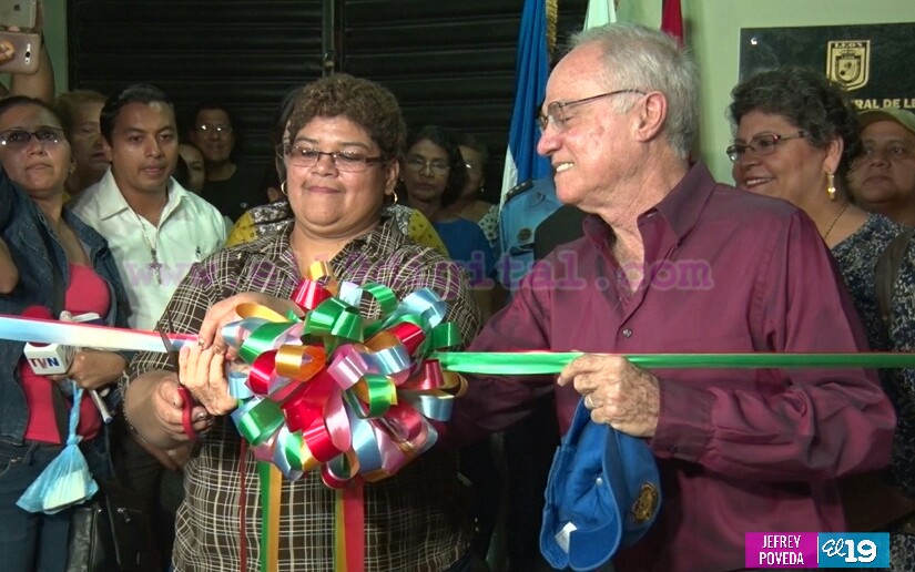 Leoneses inauguran remodelación de Mercado Raúl Cabezas
