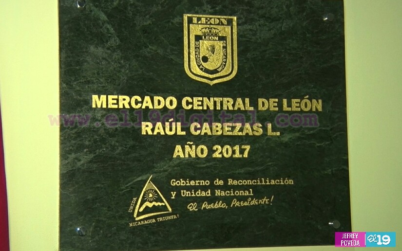 Leoneses inauguran remodelación de Mercado Raúl Cabezas