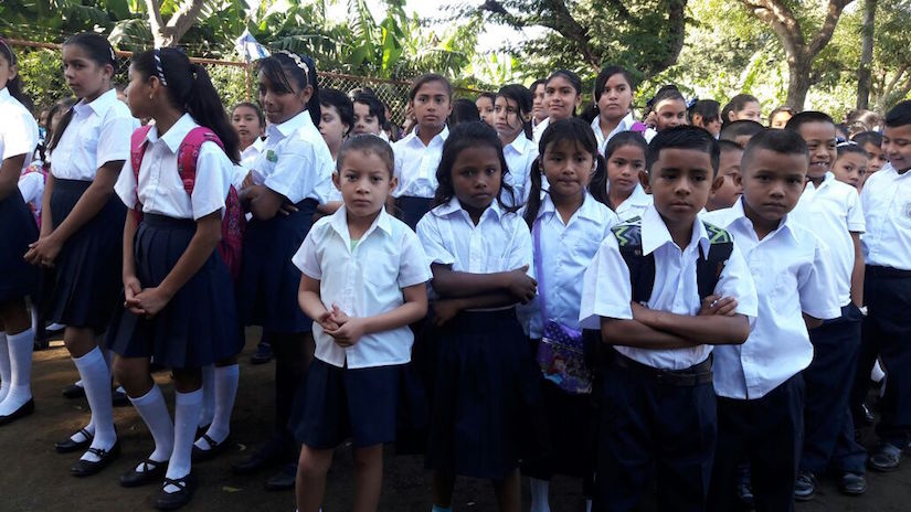 Estudiantes de Carazo regresan a las aulas de clases