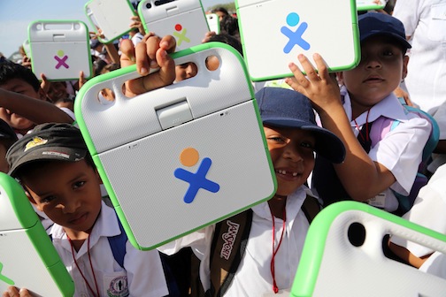 Miles de niños reciben una computadora XO en ciudad Sandino