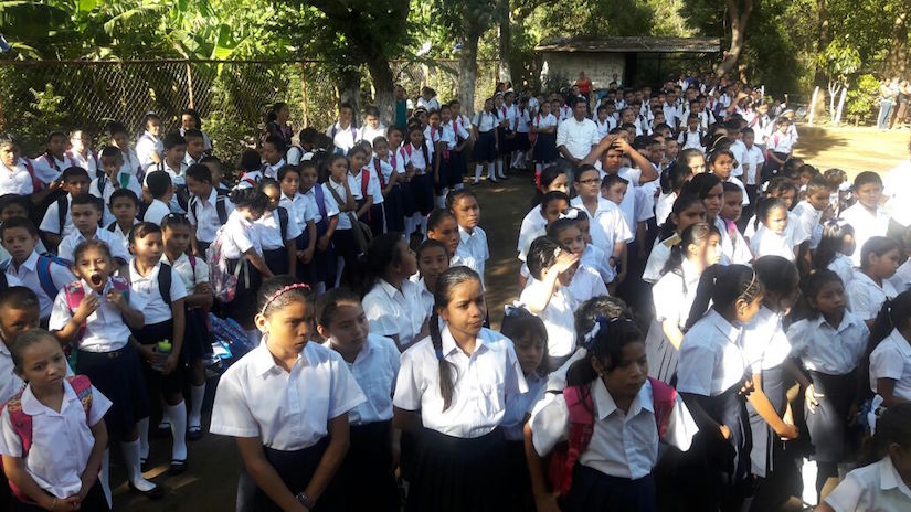 Estudiantes de Carazo regresan a las aulas de clases