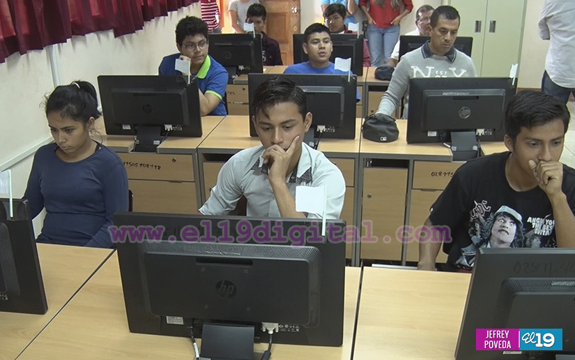 Taller SomosRed promueve la comunicación digital