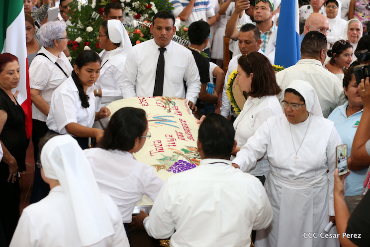 Ultimo adiós a Sor Emilia Rachela 