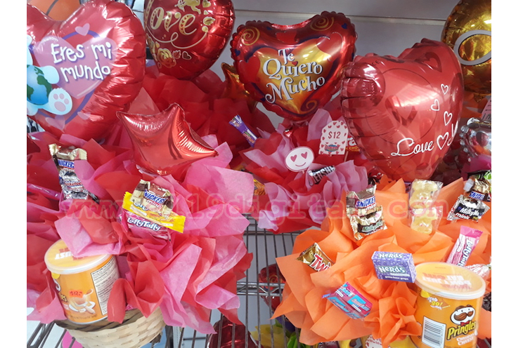 Globos y peluches, una tradicional expresión de amor y amistad este 14 de Febrero