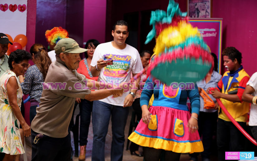 Para el amor no hay edad y para celebrarlo ¡mucho menos!