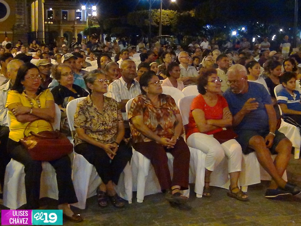 Granadinos disfrutaron del V Festival Internacional del Bolero