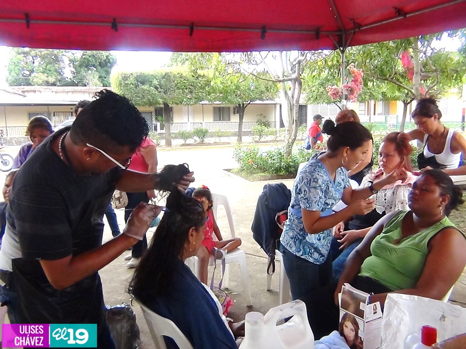 Realizan en Granada Feria del Amor y la Amistad promoviendo la Unidad Familiar
