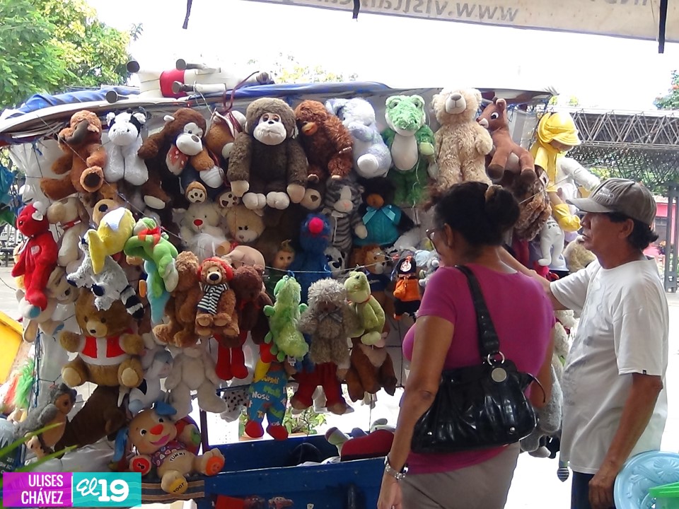 Realizan en Granada Feria del Amor y la Amistad promoviendo la Unidad Familiar
