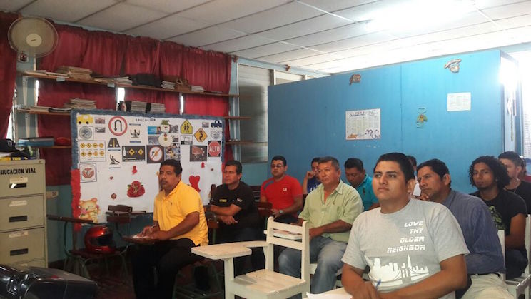 Policía Nacional capacita a Transportistas de Mototaxi en el departamento de Masaya