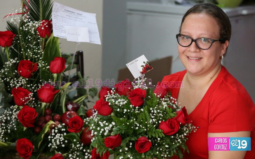 Floristerías y pastelerías registran buenas ventas por San Valentín 