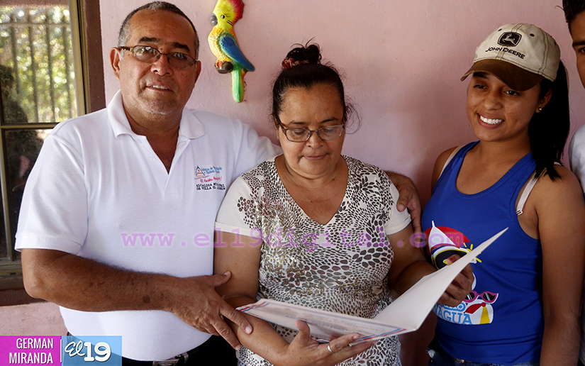 Matrimonio de 30 años obtiene documento que garantiza seguridad en su terreno