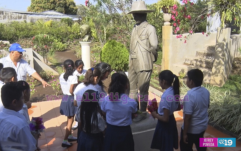 Niñez de Niquinohomo conmemora a Sandino 