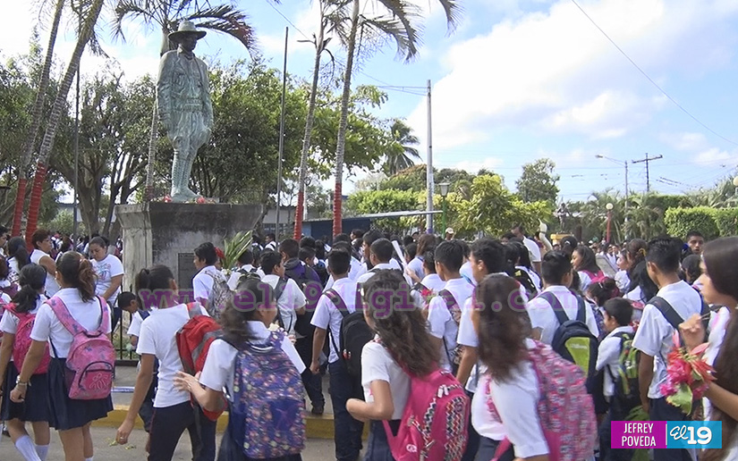 Niñez de Niquinohomo conmemora a Sandino 