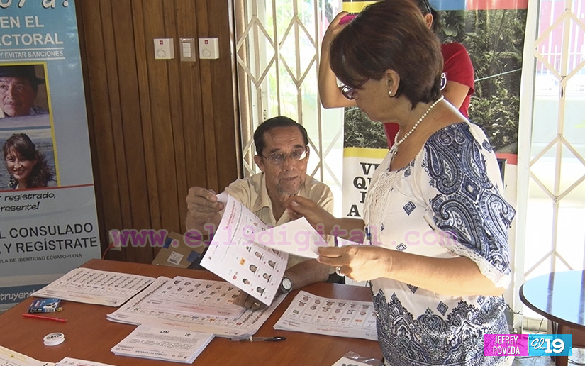 Ecuatorianos en Nicaragua ejercen su derecho al voto desde horas tempranas de este domingo
