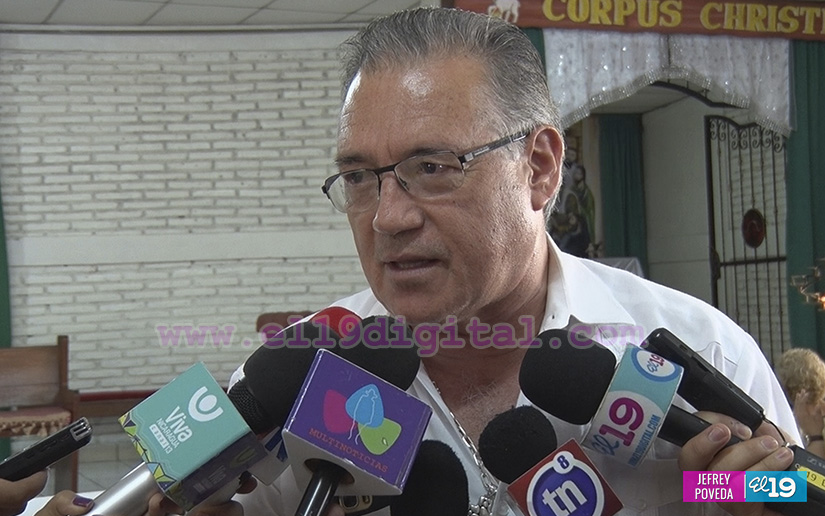 Perú dona imagen y reliquia de Santa Rosa de Lima a parroquia capitalina