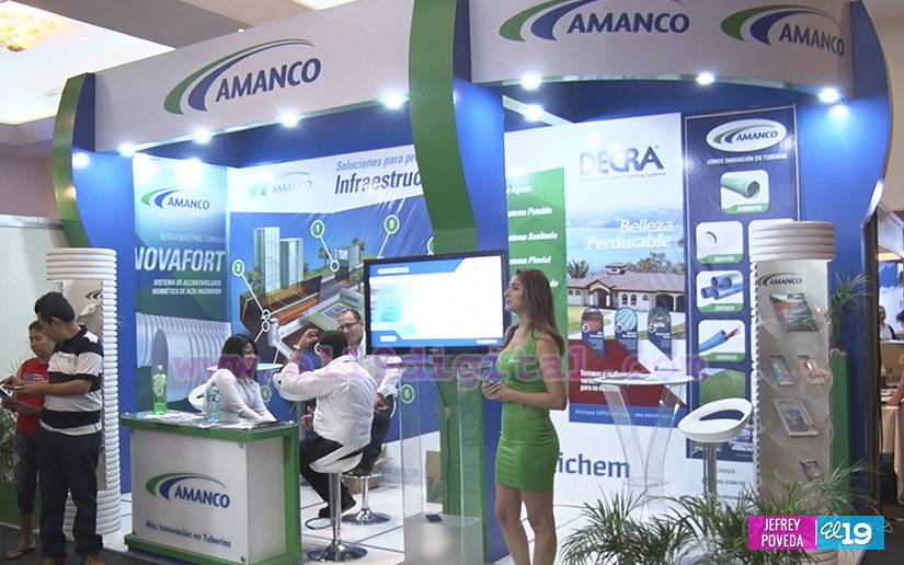 Familias acuden a la feria ExpoCasa 2017